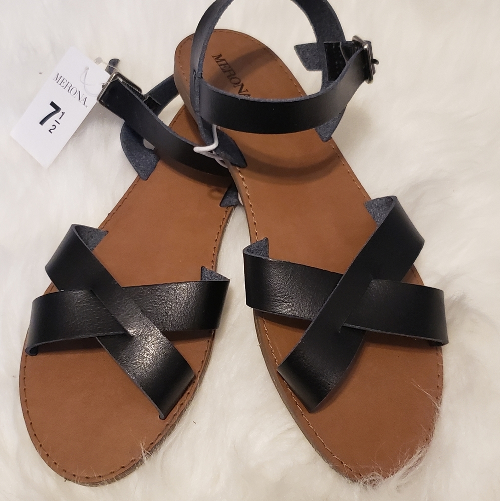 Black Sandals ladies 7.5